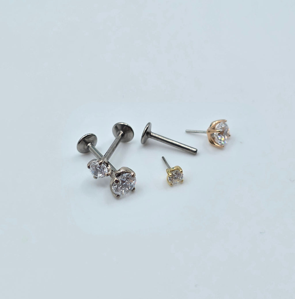 18k Tiffany Prong stud