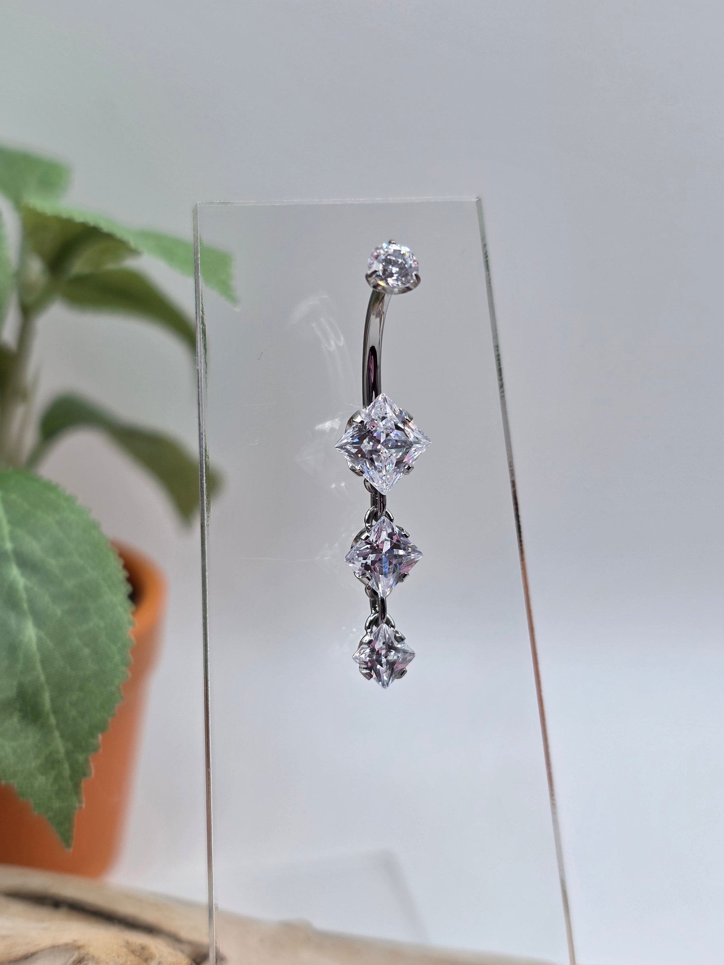 4 Gem Princess Cut Navel Curve